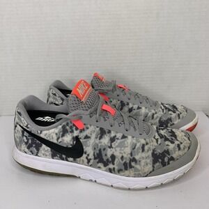 Nike Flex Experience RN 6 Running Shoes Womens 9 Gray Camo Athletic